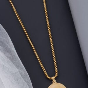 Trendy Stylist Golden Chain Pendent