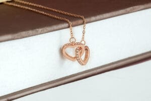 Trendy Styles Heart Designed With Dimond Rose Gold Chain Pendent