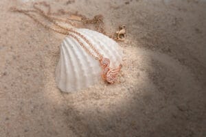 Trendy Style Duck Designed With Dimond Rose Gold Chain Pendent