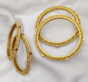 Trendy Style Daily wear Gold Bangles